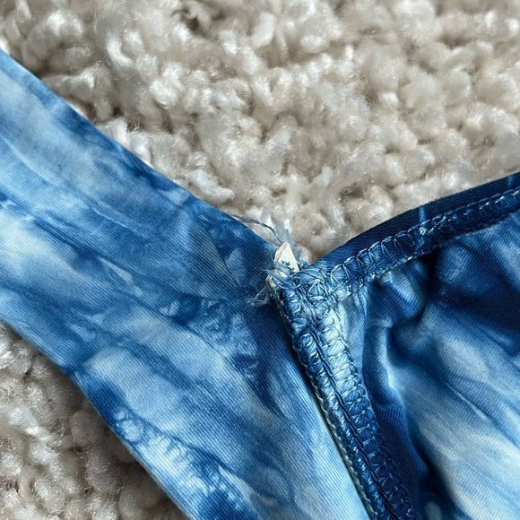 GUC Lucky Brand Blue Tie Dye Swimsuit, Size XS/S - Picture 7 of 9